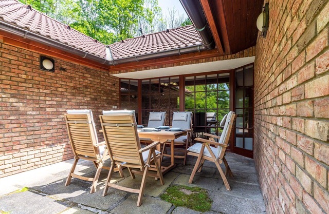 Wonderful private villa for 12 people with private pool, WIFI, TV, patio and pets allowed
