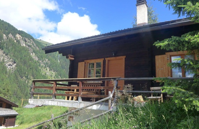 Wonderful private villa for 10 guests with WIFI, TV, patio, pets allowed and panoramic view