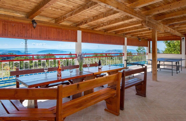 Wonderful private villa for 12 guests with A/C, WIFI, private pool, TV, terrace and pets allowed