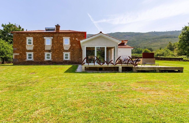Wonderful private villa for 6 people with A/C, WIFI, TV, patio and parking