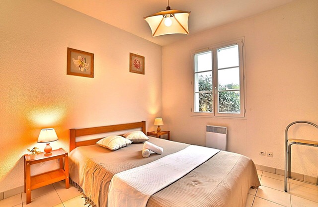 Wonderful private villa for 5 guests with WIFI, TV, terrace and pets allowed