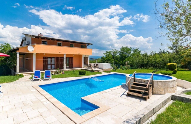 Wonderful private villa for 10 guests with A/C, private pool, WIFI, TV, terrace and pets allowed