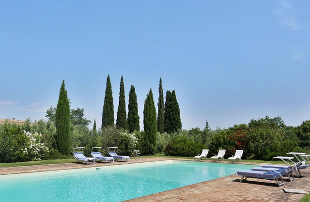 Wonderful private villa for 10 guests with A/C, WIFI, private pool, TV and patio