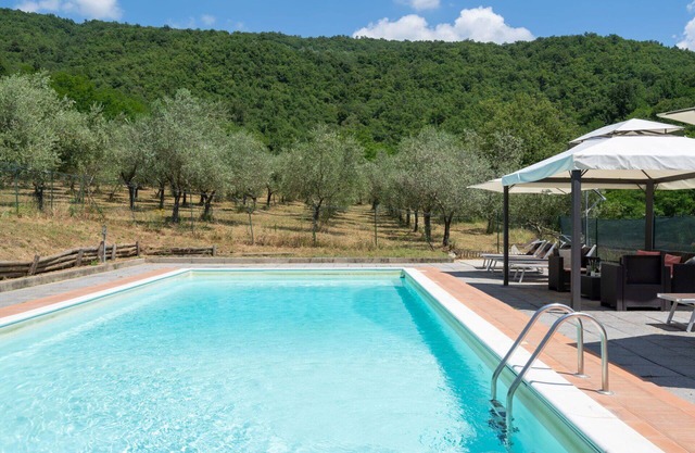 Wonderful private villa for 10 guests with WIFI, private pool, TV, patio and pets allowed