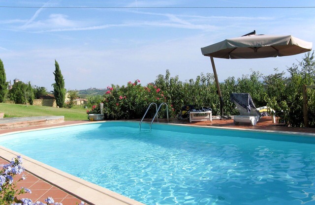 Wonderful villa for 4 people with WIFI, A/C, pool, TV and terrace
