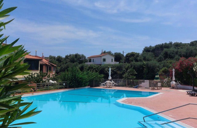 Wonderful villa for 6 guests with WIFI, pool, TV and terrace