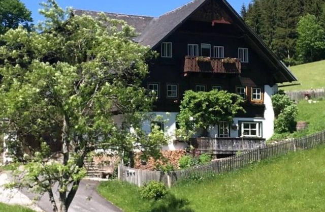 Wonderful villa for 11 people with WIFI, balcony and pets allowed