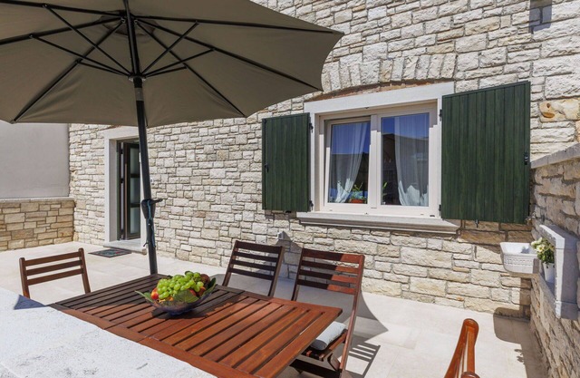 Wonderful villa for 5 guests with A/C, WIFI, TV, terrace and parking