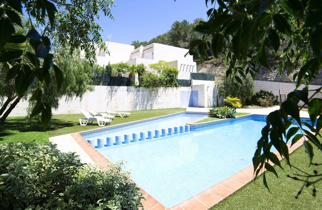 Wonderful villa for 6 people with pool, WIFI, A/C, TV and patio