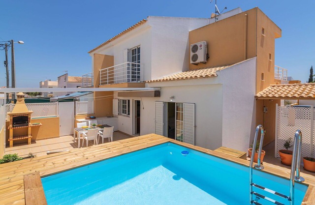 Wonderful villa for 6 people with WIFI, private pool, A/C, TV and balcony