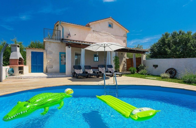 Wonderful villa with private pool, A/C, WIFI, TV, terrace, pets allowed and panoramic view