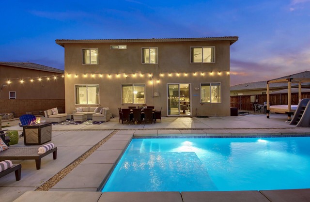 Wonders Nest: Pool, Spa, Arcades, Putting Green!