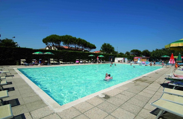 Wooden Chalet with Terrace near Beach
