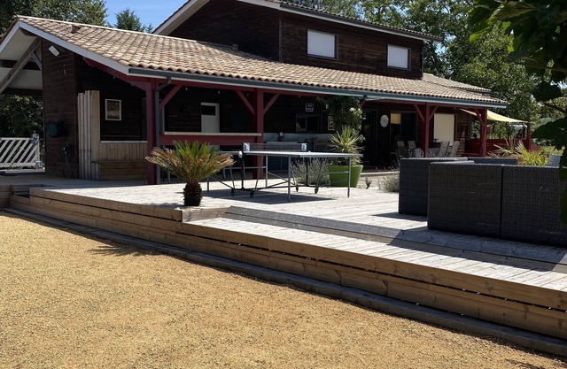 Wooden house near Bordeaux
