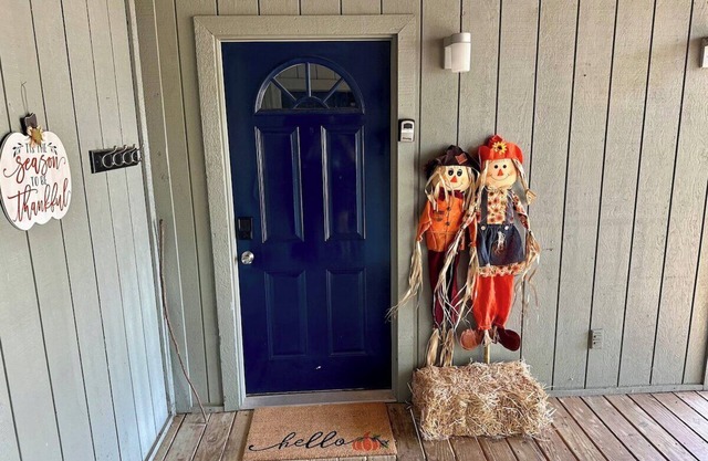 Woodland Retreat~NEAR SDC~ Fishing~Pools~No Stairs