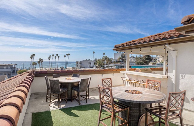 WOW! Luxury 5000sf Oceanview next to Main Beach