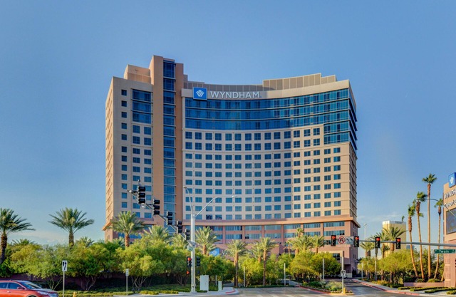 Wyndham Desert Blue (3 Bedroom Presidential Condo - near strip)