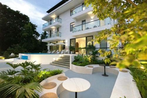 Xishuangbanna Verdant House Resort Hotel