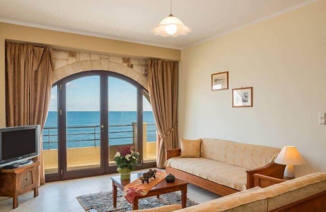 Xristinas Apartments - Aphrodite Sea View