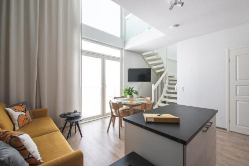 Ydinkeskustassa saunallinen huoneisto kahdessa tasossa