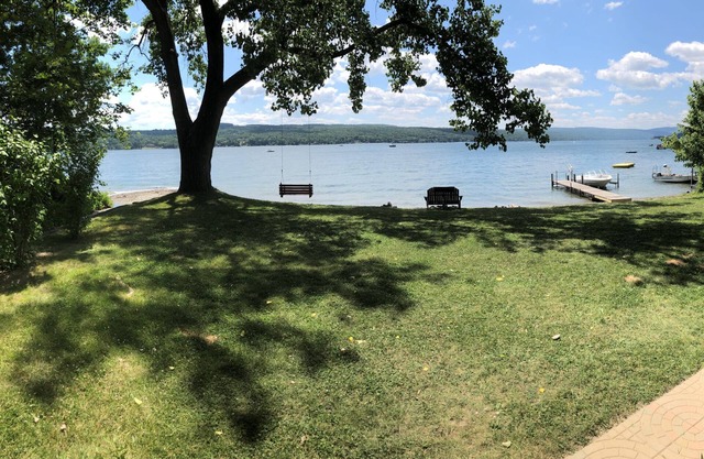 Year round lakefront house on Keuka Lake
