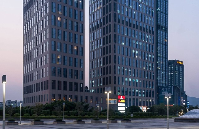 Yicheng Apartment Central Plaza