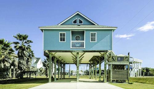 Your Family Vacation Clubhouse by the Sea