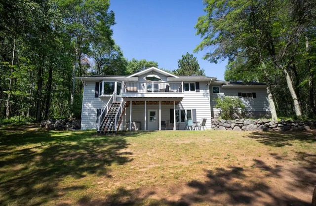 Your Great Escape Lake Home- Pet Friendly with Lake Access! Sleeps 10!