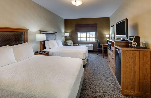 Your Historic Oasis in Sioux: Rustic Rooms with Hot Breakfast | 2 Units