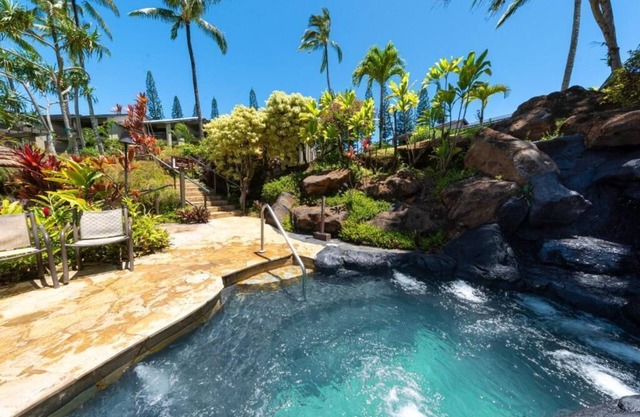 Your Home Away from Home! 3 Relaxing Units, Full Kitchen, Swimming Pool!