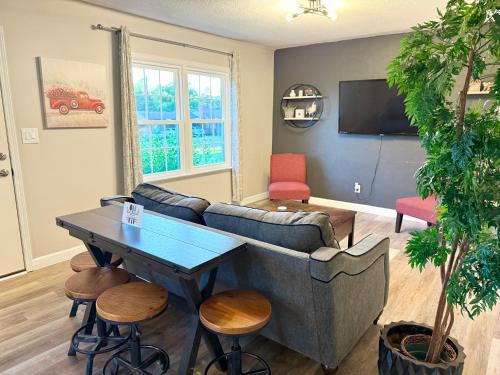 Your Private Country Base Relax & Reboot- Country Bumpkin