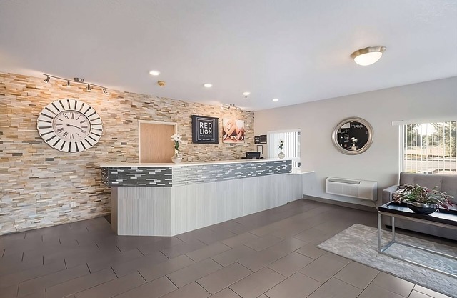 Your Relaxing Getaway Awaits! 4 Spacious Units. Close to Tri-Cities Airport!