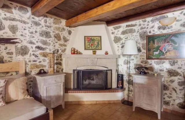 Zaros Philoxenia -Maera-