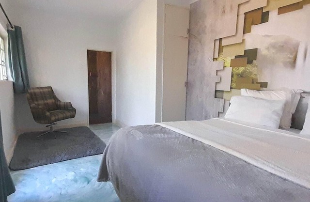 Zebras Dazzle B&B | Room 24 | Fresh, light & natural