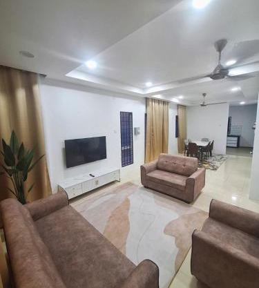 Zehra Villa Seri Iskandar with Private Pool