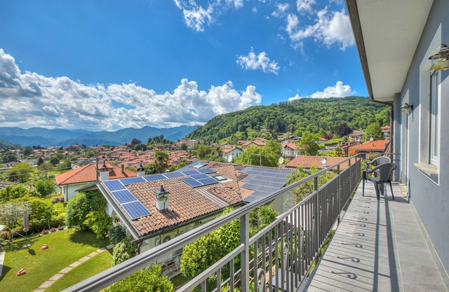 Zio Enry Terrace Apartment Orta Lake, Armeno, Italy