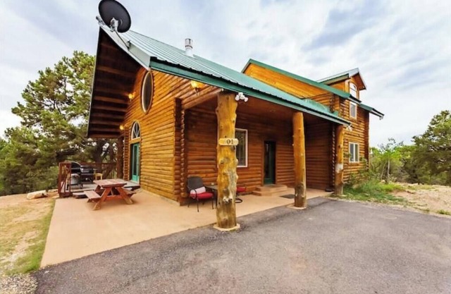 Zion Views- The Ranch House +Resort Access