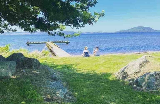 Zodiac Bay Lake Retreat