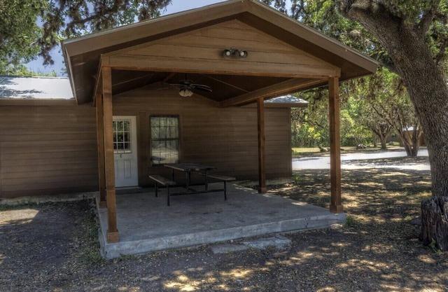 Zubers - CA -E Cabin E