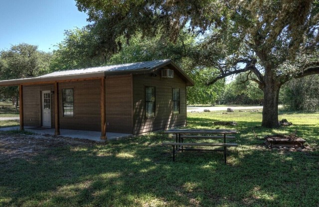 Zubers - CA -F Cabin F