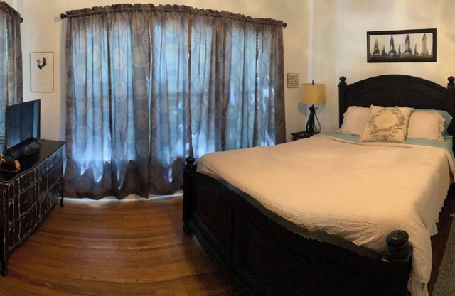Zylee’s House on Choctaw is just a short walk to downtown Tahlequah.