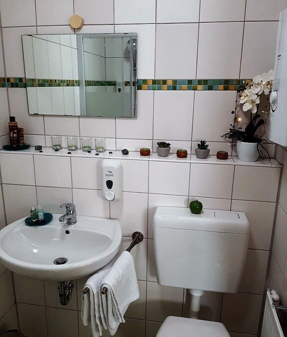 Mitte Apartment | ❤ApartHomes Nuremberg No. 2, WiFi, TV, kitchen, bathroom❤