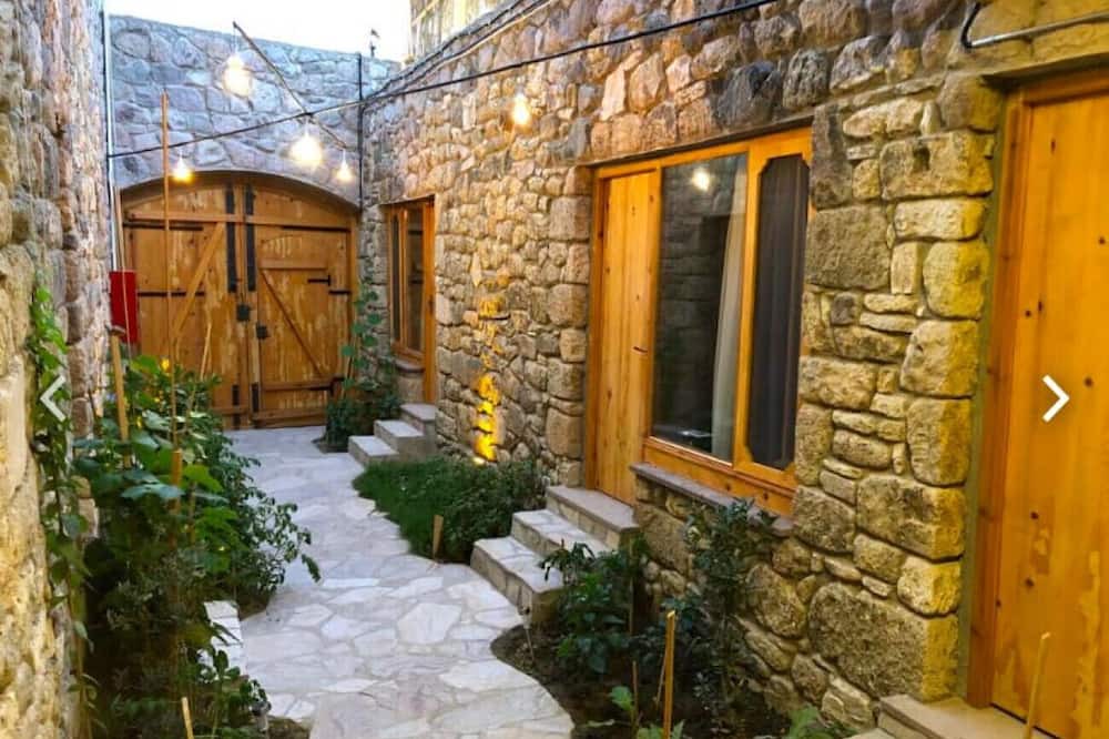 Ayvacik House | Hotel Room Close to Assos Ancient City in Ayvacik