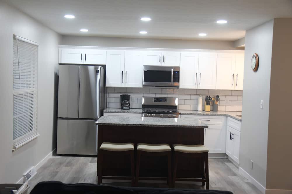 Knolls West Villa | Northwest Columbus, For Families and Working Professionals