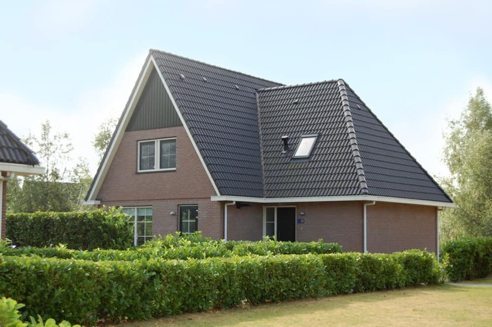 Makkum Cabin | Special family villa for large groups