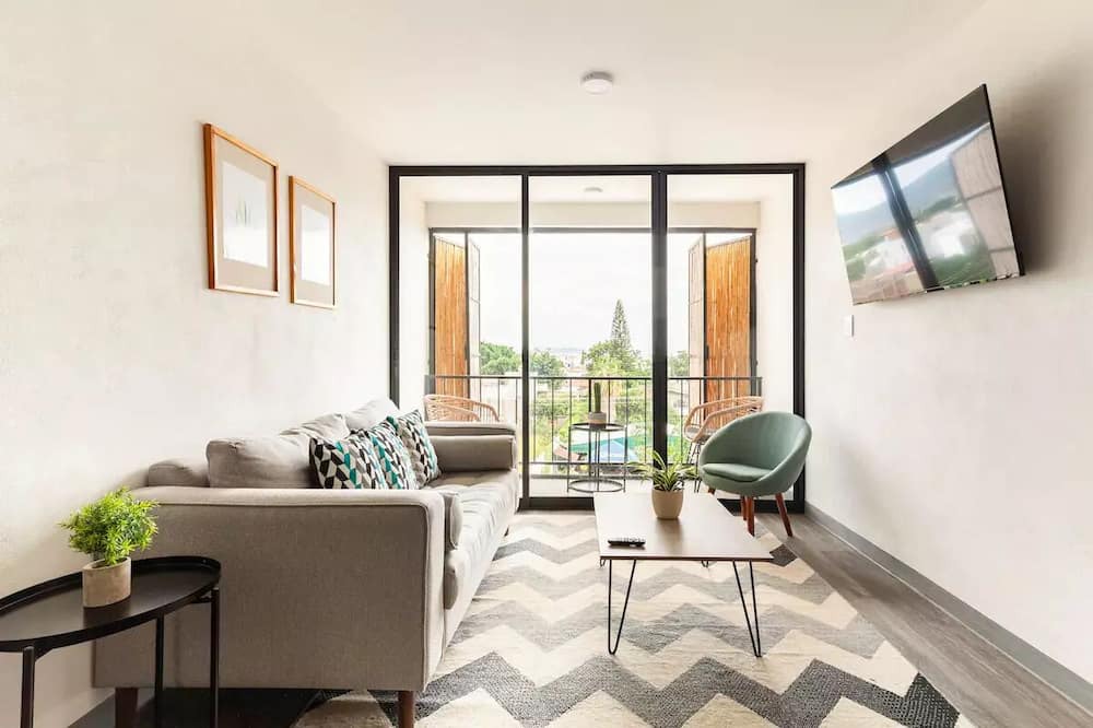 Santa Cruz Xoxocotlan Apartment | 10 min from downtown Oaxaca! Family-sized apartment