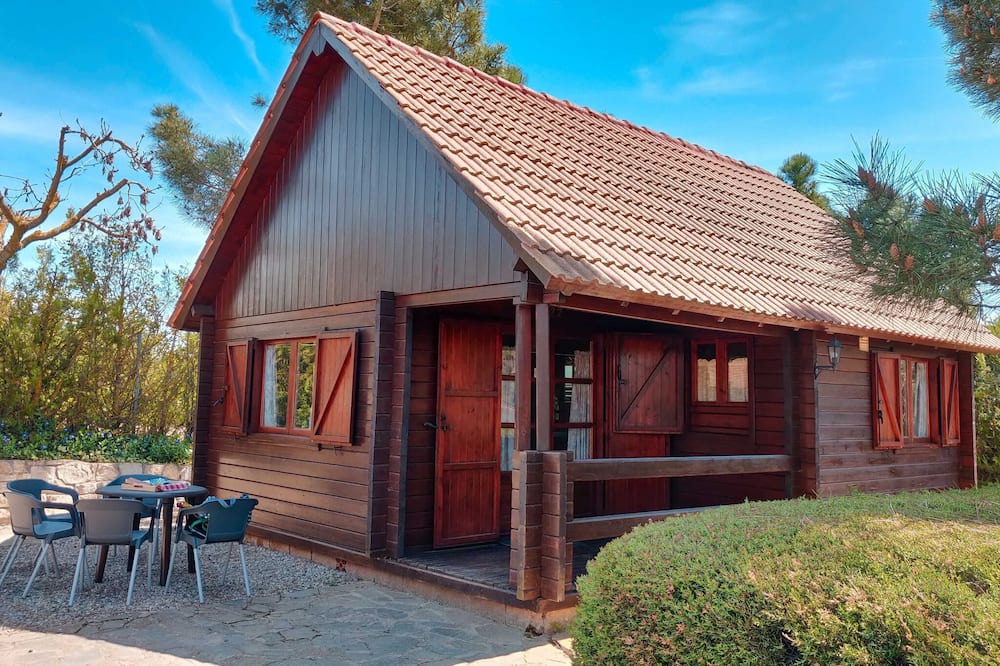 Prades House | Belvilla by OYO Camping Prades 1