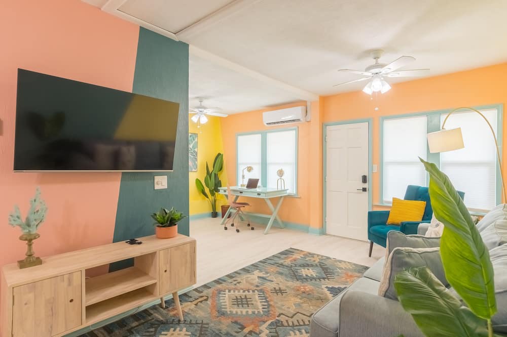 Rogers Seabreeze House | Funky Beach House Steps 2 Ocean Center & Beach! PETS OK!