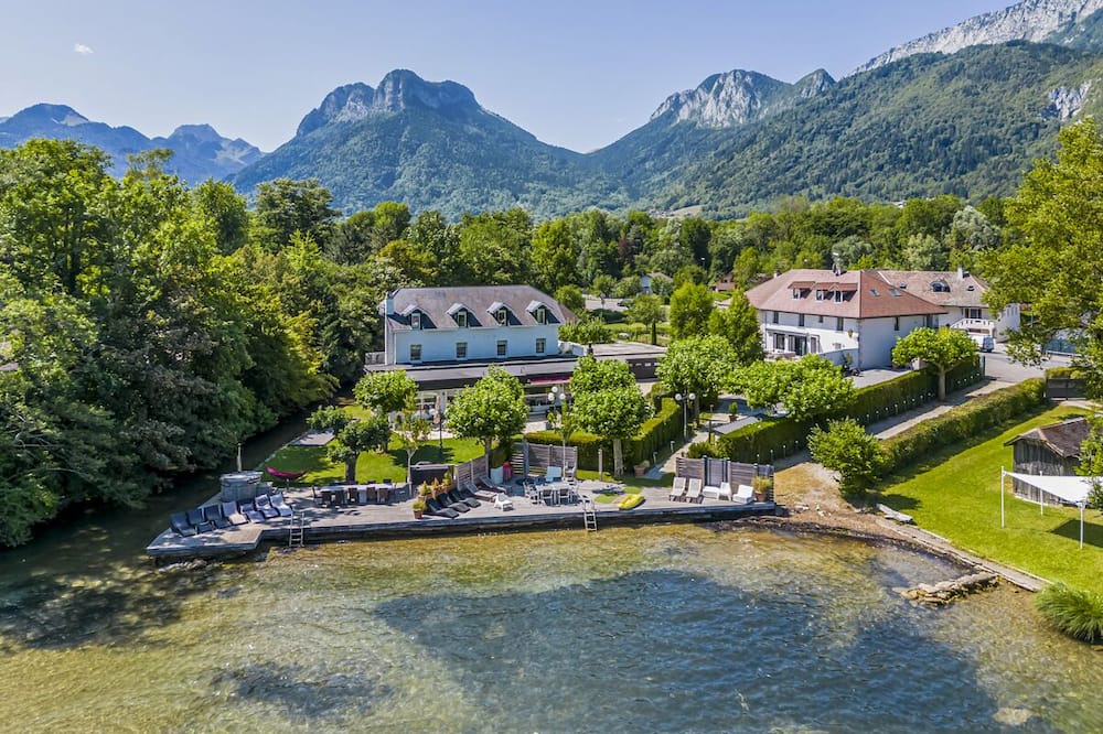 Doussard Villa | Maison Blanchard - Seven Bedroom Villa, Sleeps 16