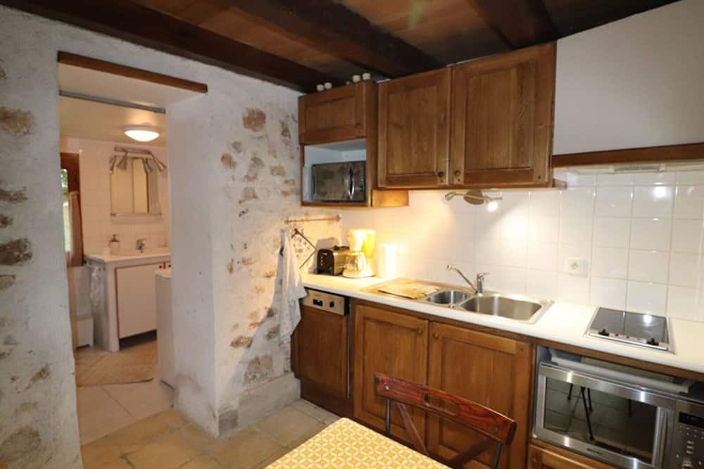 Saint-Constant-Fournoules Cottage | Gite Saint-Constant-Fournoulès-Saint-Constant, 1 bedroom, 2 persons